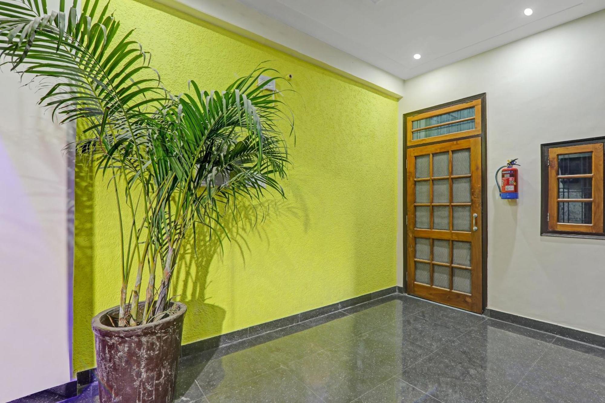 Hotel O R K Hotels Лакхнау Екстер'єр фото